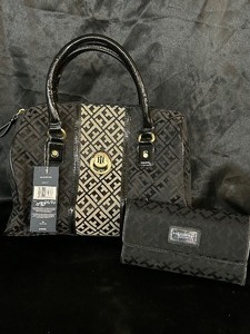 New with Tags Tommy Hilfiger Purse and Wallet
