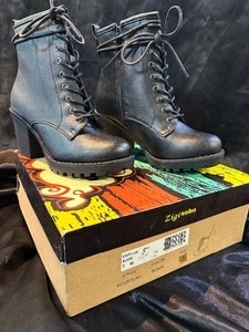 New in Box Zigisoho Black Heeled Boots Size 7M