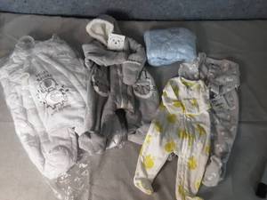 New with Tags Newborn  0-3 Month Old Jumpers
