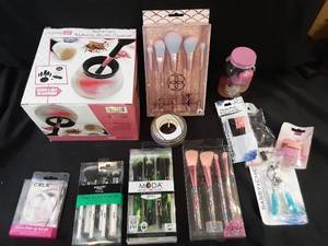 New Makeup Brush Cleaner, Makeup Brushes, and Beauty Blenders