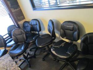 Group of (7) rolling padded office chairs