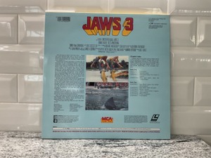 lot 37 image: JAWS 3- Laser VideoDisc