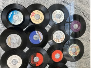 lot 297 image: Lot of Various Artist- 45s