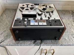 lot 327 image: Akai Gx220 Reel to Reel Surround Stereo