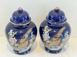 lot 51 image: Pair of Decorative Cobalt Blue Japanese Ginger Jars by Heritage Mint
