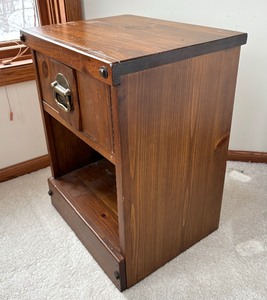 lot 43 image: Vintage Rustic Style  Nightstand  Side Table
