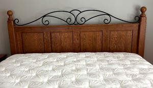 lot 91 image: Lovely Wooden King Bed Frame
