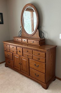 lot 92 image: Wooden Vintage Dresser with Mirror