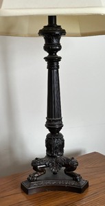 lot 76 image: Classy Table Lamp