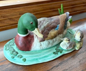 lot 137A image: Andrea by Sadek Mallard Family Figurine