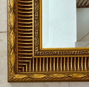 lot 106 image: Golden Framed Decorative Wall Mirror