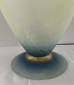 lot 112 image: Stunning Vase by Cristailerie