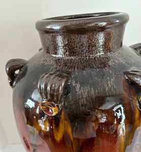 lot 145 image: Pretty Vase by Privilege