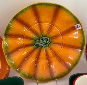 lot 148 image: Festive Serving Pieces