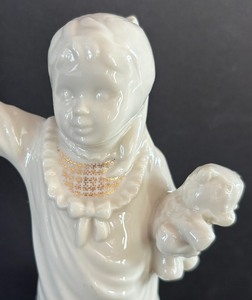 lot 176 image: Jewel Collection Figurine by Lenox