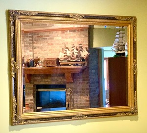 lot 250 image: Gorgeous Wall Mirror with Gold Ornate Frame