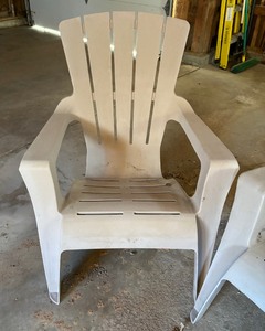lot 223 image: 4 Fabulous Resin Patio Chairs