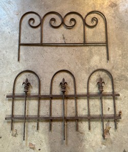 lot 227 image: Decorative Metal Yard Fencing