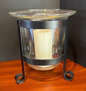 lot 229 image: Awesome Home Decor Items