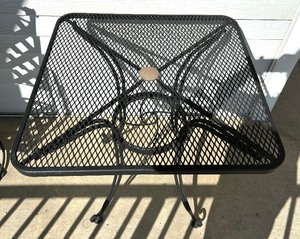 lot 246 image: Black Metal Patio Table
