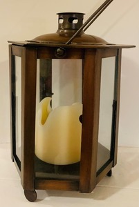 lot 298 image: Large Brass Candle Holder Lantern with Handle