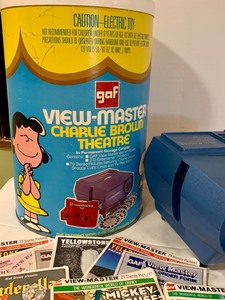 lot 381 image: Outstanding Collection of Vintage View-Master Projector, Mickey Mouse Picture Viewers, Reels and More