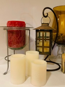 lot 286 image: Variety of Candles, Wax and Battery Operated