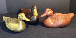 lot 355 image: Three Decorative Duck Figurines