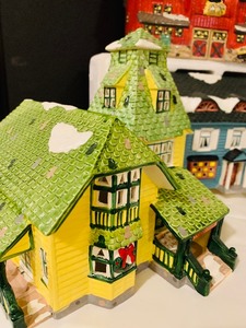 lot 446 image: Lot of Department 56 Buildings
