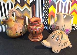 lot 359 image: Eclectic Ethnic Styled Decor