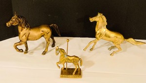 lot 375A image: Pretty Lot of Brass horses