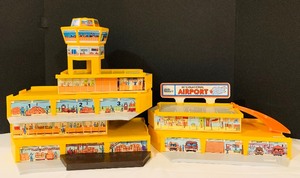 lot 441 image: 1982 Road Champs International Airport with Extra Airplanes and Accessories