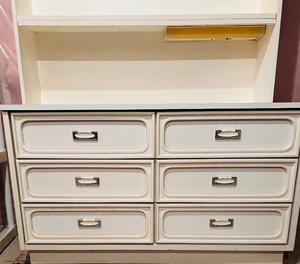 lot 456 image: Vintage Cream Dresser with Hutch and Night Stand