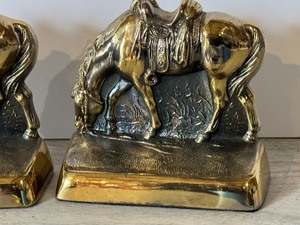 lot 521 image: Pair of Vintage Horse Figurine Decorative Bookends