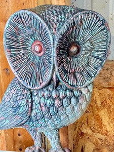 lot 21 image: Vintage MCM Metal Owl Wall Hanging