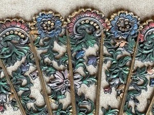 lot 16 image: Vintage MCM Hollywood Regency Metal Fan Wall Fan