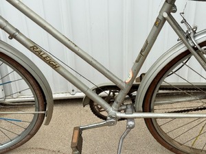 lot 505 image: Vintage Raleigh Bicycle