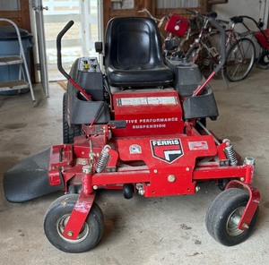 lot 3 image: Ferris Zero Turn Lawn Mower