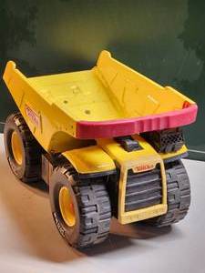 lot 499 image: Tonka Dump Truck