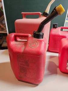 lot 537 image: Assorted Gas Cans