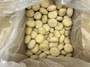 lot 74 image: 252x 1.25oz Rolls Baker Boy Honey Wheat Roll Dough Best by 03142024