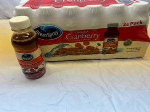 lot 135 image: 24x 10oz Bottles Cranberry Juice