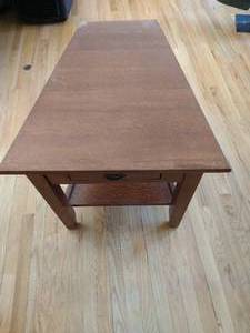 lot 28 image: American Hardwood End table