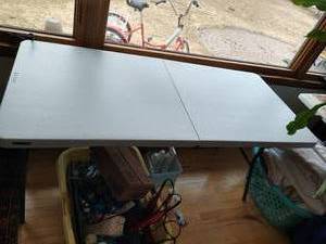 lot 57 image: Foldable 5 Lifetime Table - Like New