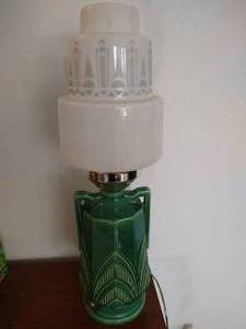 lot 75 image: 22 Art Deco Skyscraper Lamp - Works