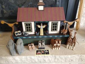 lot 103 image: Handmade Mo and Kelley Dallas Wooden Noahs Ark