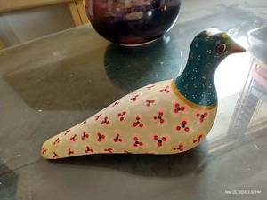 lot 108 image: Bird Sculpture From Mexico