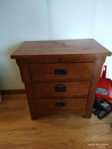 lot 118 image: NightstandEnd Table With Drawers