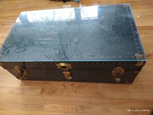 lot 146 image: Trunk With Glass Top