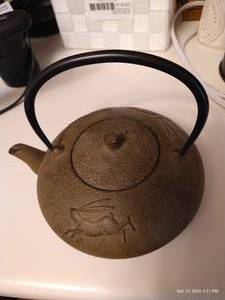 lot 179 image: 6 Cast Iron Japanese Teapot